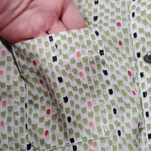 🔸️NWT Liz Claiborne Green Print Button Long Sleeve Top Small - Picture 8 of 10